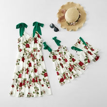 Load image into Gallery viewer, family look butterflies mother daughter dresses mommy and me clothes mom mum mama and baby girls matching dress family outfits